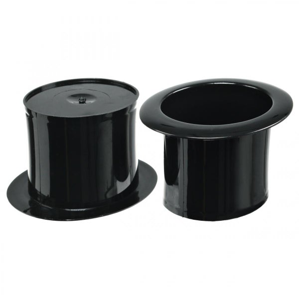 Zwei schwarze Rohrstopfen für Bauprojekte