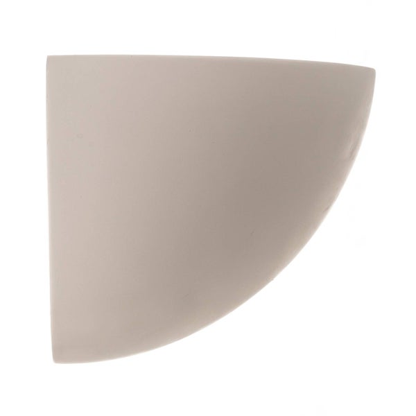 Weiße halbschalenförmige Wandleuchte aus Gips.