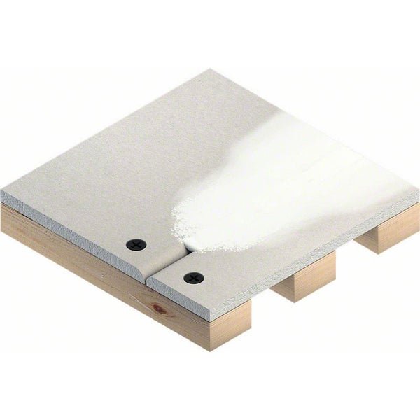 Quadratische Gipsfaserplatte auf Holzkonstruktion befestigt