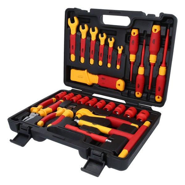 Leerer Werkzeugkoffer aus schwarzem Kunststoff mit speziell geformten Fächern für Handwerkzeuge.