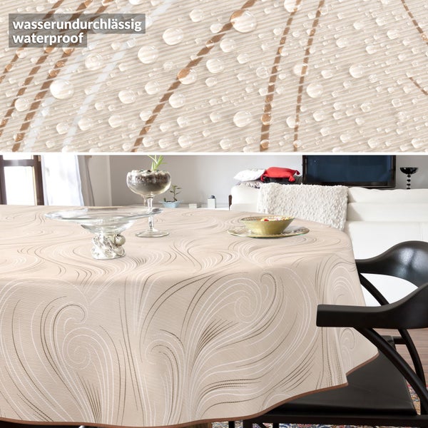 Wasserabweisende Tischdecke mit Muster auf Esstisch