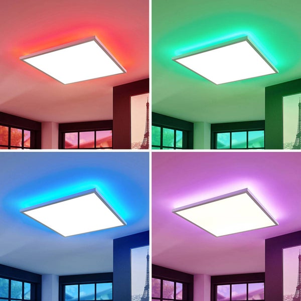 Quadratisches LED-Panel an der Decke mit RGB-Backlight-Funktion in den Farben Rot, Grün, Blau und Lila.