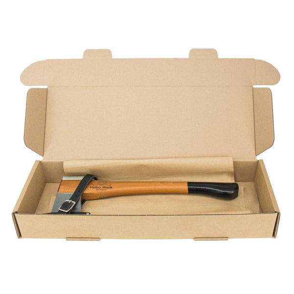 Helko Werk Axt mit Holzstiel in einer offenen Pappschachtel