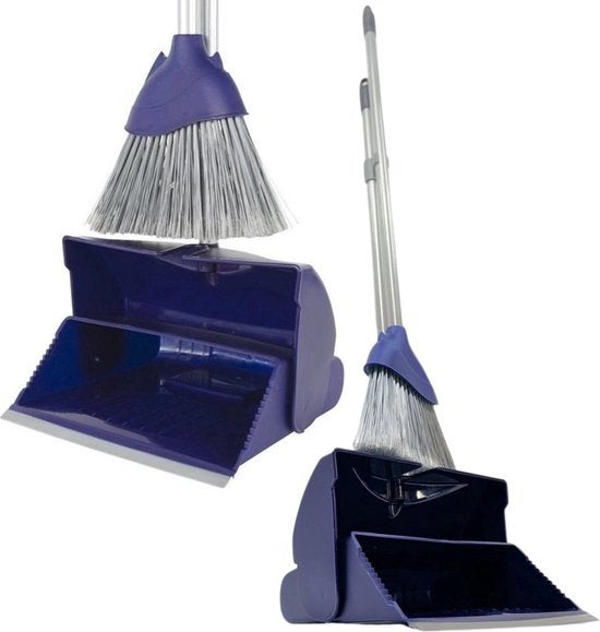 Kehrgarnitur mit Besen und Kehrschaufel