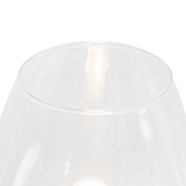 Detailansicht einer Tischleuchte mit Glasschirm