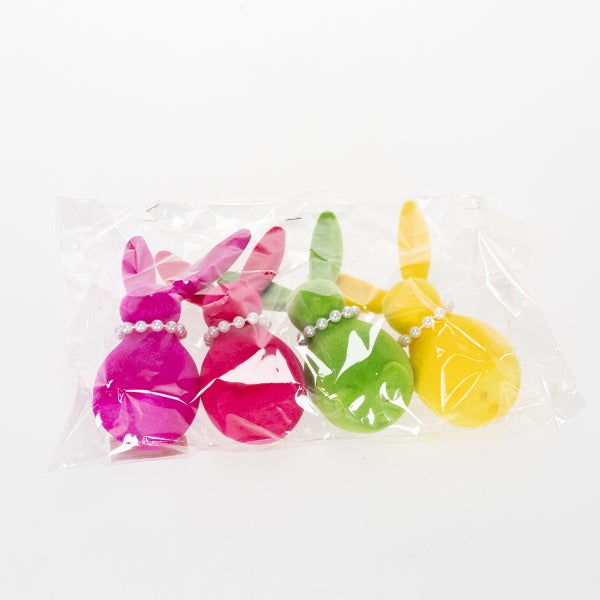 Dekorative Osterhasenfiguren mit Perlenhalsband im Paket