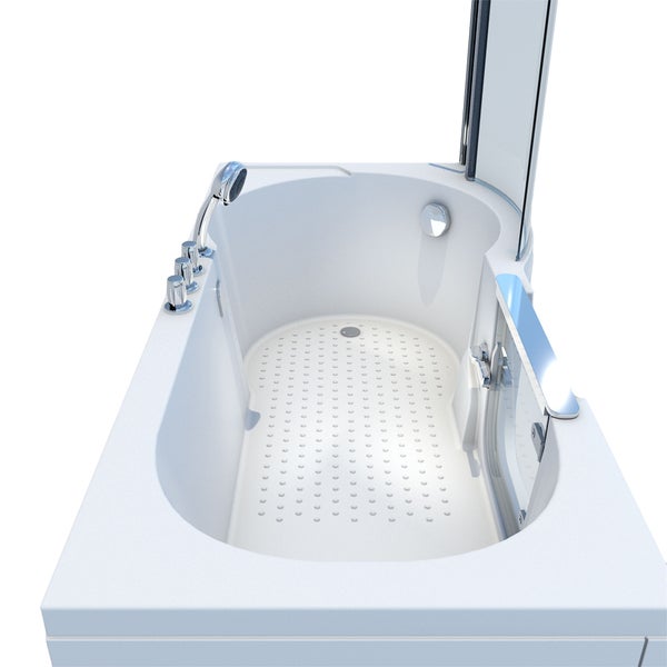 Weiße Sitzbadewanne mit seitlicher Glastür für barrierefreien Einstieg, Duschwand, Armaturen, Handbrause und rutschhemmendem Boden.