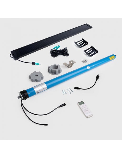 Solar-Rohrmotor Set für Markisen mit Solarpanel, Fernbedienung, Adaptern und Montagezubehör.