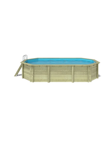 Freistehendes Holzschwimmbecken mit Leiter.