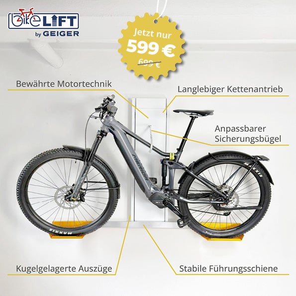 Elektrischer Fahrradlift BikeLift by GEIGER Logo, Elektrofahrrad an stabiler Führungsschiene mit Kettenantrieb und Sicherungsbügel zur Wandmontage.