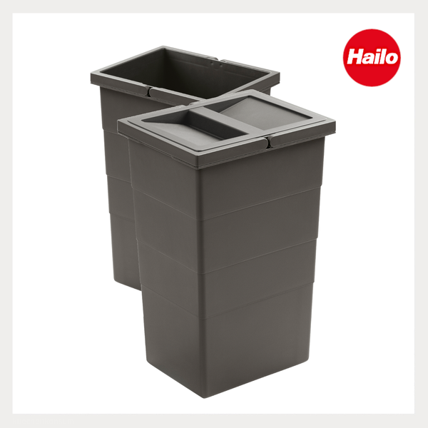 Hailo Abfalleimer Set in Grau, zwei Kunststoffbehälter zur Mülltrennung, einer mit Deckel und Hailo Logo.