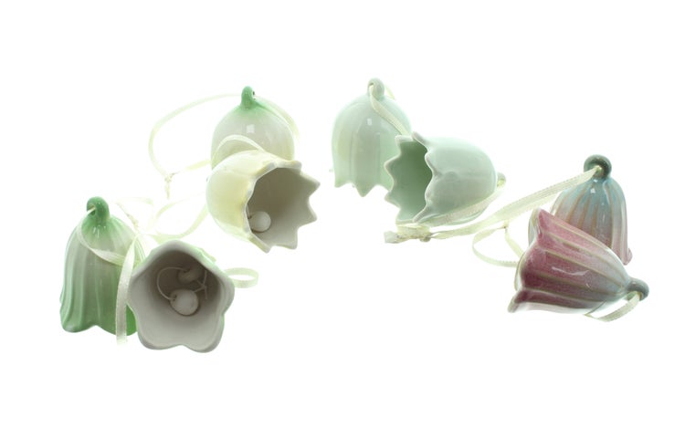 FRANK FLECHTWAREN|Hänger Blumenglöckchen, 8er Set, 4,5 x 4,5 x 5 cm, PORZELLAN, TEXTIL