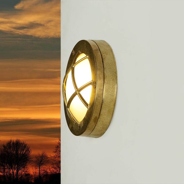 Runde Wandleuchte im nautischen Stil