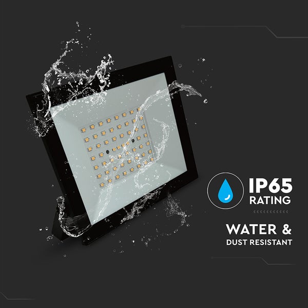 Schwarzer LED-Strahler mit IP65-Schutzart, wasser- und staubabweisend