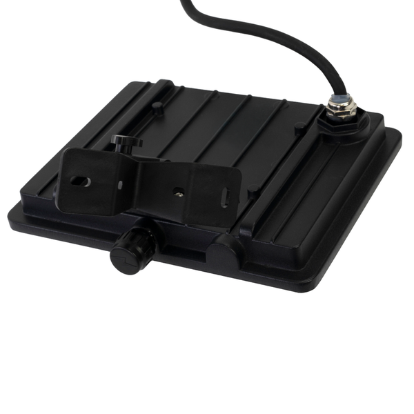 Schwarzer LED-Strahler mit Kabel und Befestigung