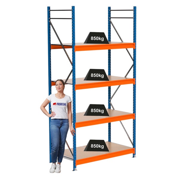 Regal mit vier Ebenen und einer Traglast von 850 kg pro Ebene.