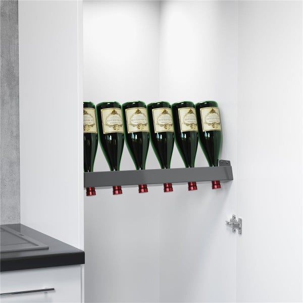 Weinregal aus Metall für sechs Flaschen zur Montage im Küchenschrank, platzsparende Aufbewahrung der Flaschen über Kopf.