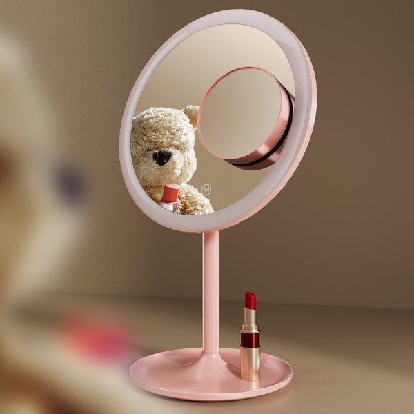 Kosmetikspiegel mit LED-Beleuchtung und Teddybär-Reflexion