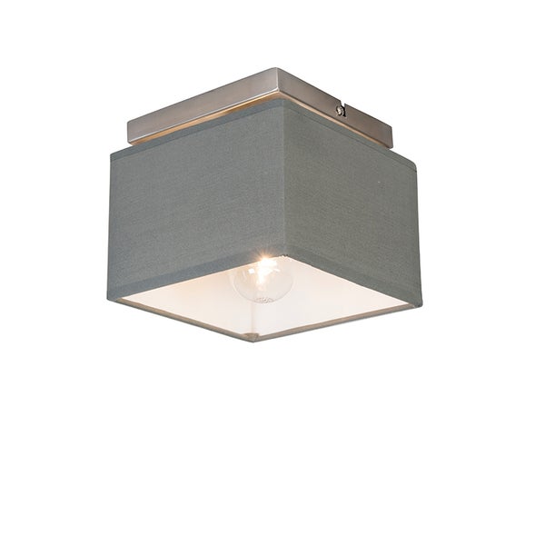 Quadratische Deckenleuchte mit grauem Stoffschirm und Metallsockel inklusive Leuchtmittel.