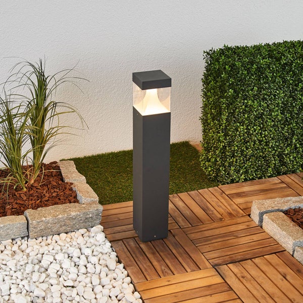 Lucande LED Außenleuchte Egon (spritzwassergeschützt (Modern) in Schwarz aus Aluminium (1 flammig, ) - Wegeleuchte Pollerleuchte Wegelampe Sockelleuchte