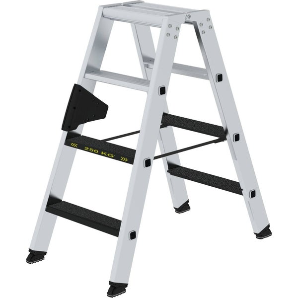 Aluminium Stufenleiter mit drei Stufen und einer maximalen Belastbarkeit von 250 Kilogramm