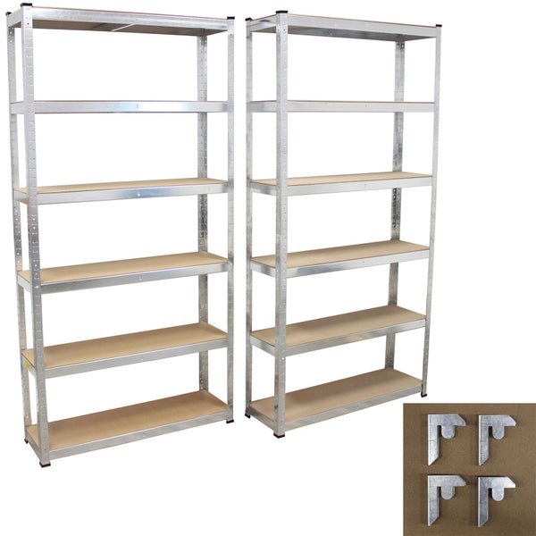 Detailansicht eines verzinkten Metallregals mit einem Einlegeboden aus Holzwerkstoff und einem schwarzen Kunststofffuß.