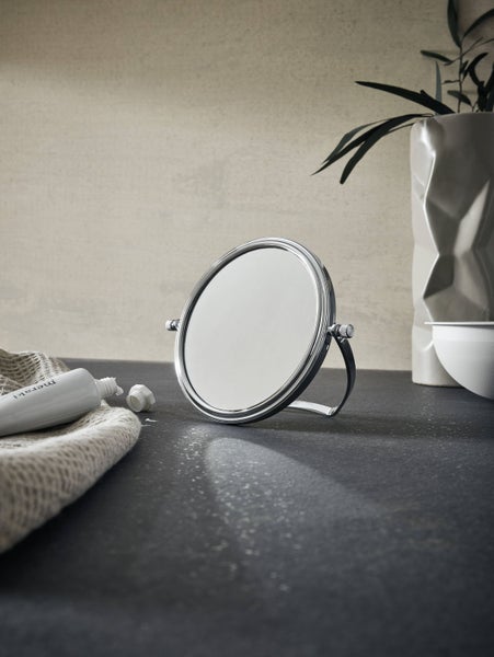 Calmwaters Reisespiegel chrom, rund, 5/1-fach Vergrößerung, zweiseitige Spiegelfläche, Kristallglas, Metallhalterung, Durchmesser 139 mm, 80BS6257