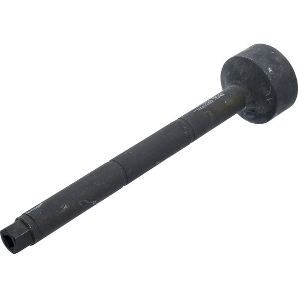 Blick auf ein Werkzeugzubehörteil mit quadratischer Öffnung