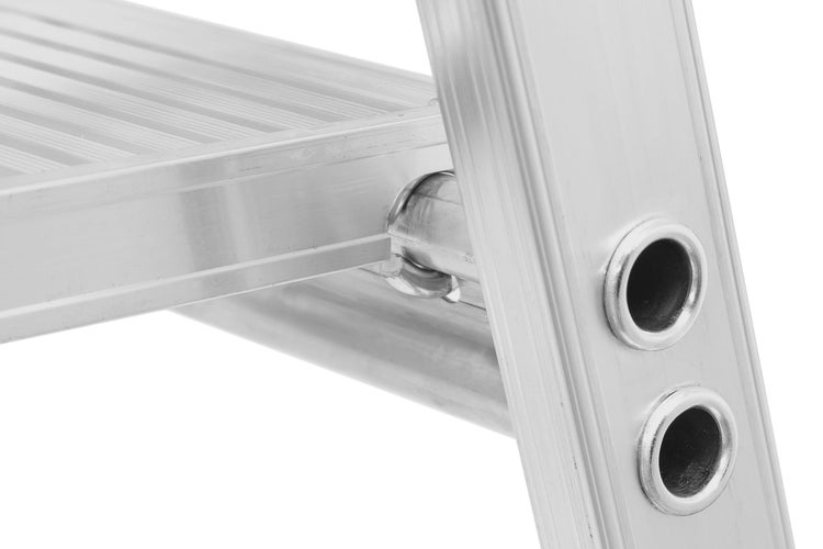 Detailansicht einer Aluminiumleiter mit Sprossen