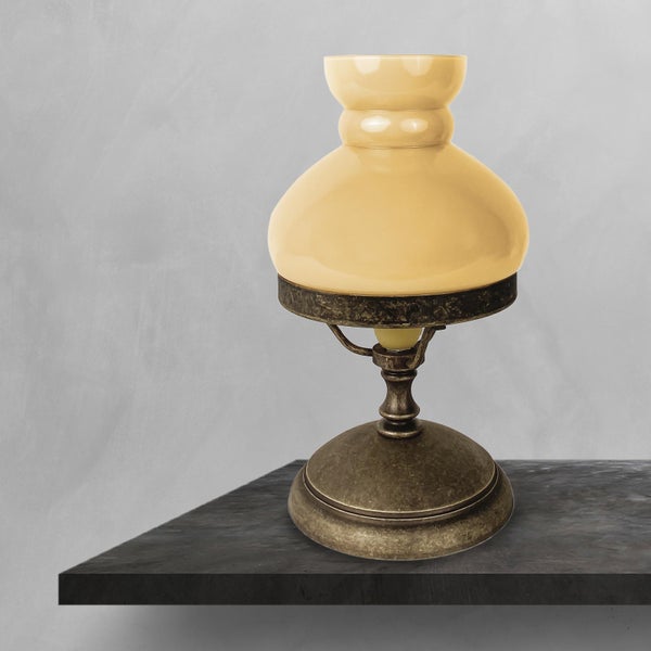 Tischleuchte mit Glasschirm