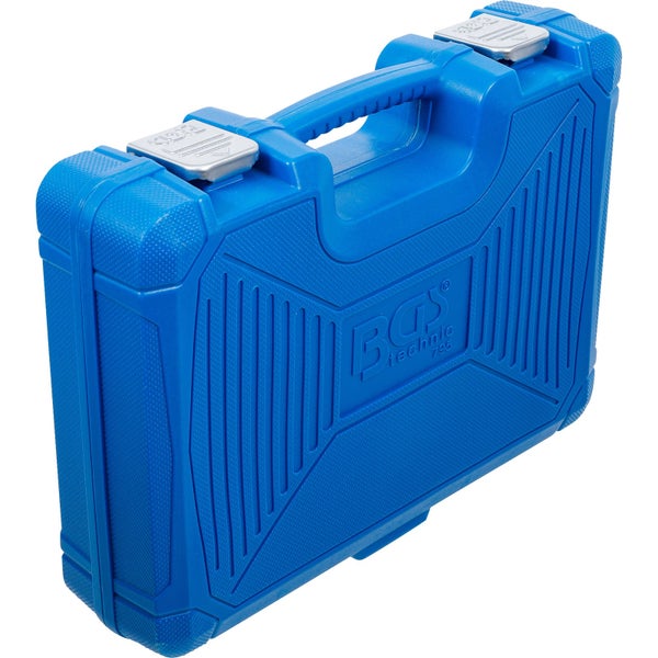 Blauer Werkzeugkoffer aus Kunststoff von BGS Technic mit zwei silbernen Verschlüssen und Tragegriff.