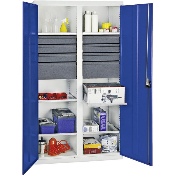 Steckschlüsselsatz mit Ratsche, Verlängerungen und verschiedenen Stecknüssen in einer schwarzen Aufbewahrungstasche