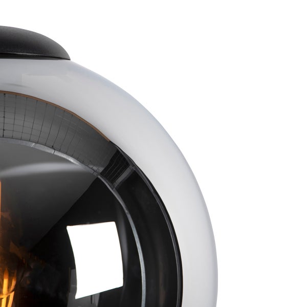 Detailaufnahme einer runden Lampe