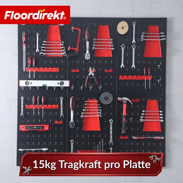 Floordirekt Logo. Werkzeuglochwand mit sechs schwarzen Platten, roten Halterungen und verschiedenen Werkzeugen, Tragkraft 15 Kilogramm pro Platte.
