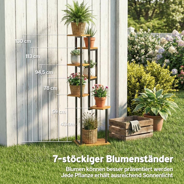 Moderner 7-stöckiger Blumenständer aus Holz und Metall im hellen Garten mit Pflanzen und Maßangaben bis 130 Zentimeter.