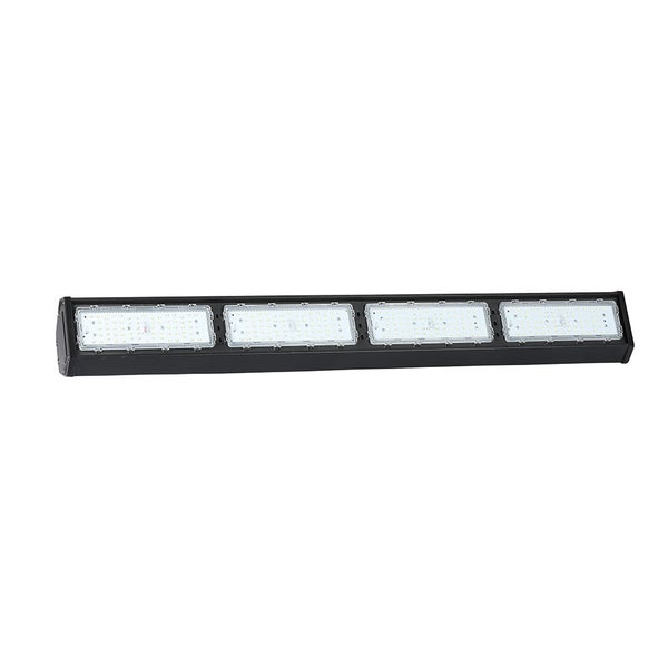 LED Hallenleuchte mit vier Modulen