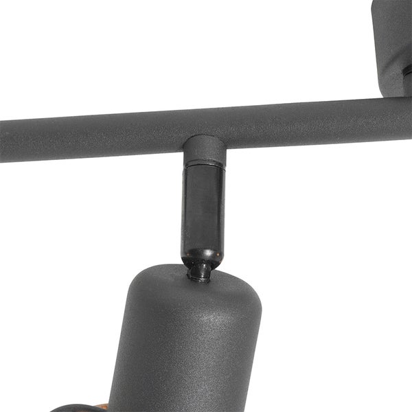 Detailaufnahme einer schwarzen Deckenleuchte