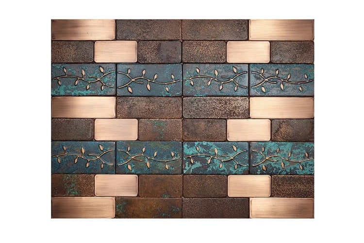 Dekorative Wandfliesen mit floralem Muster