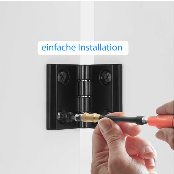 Ein schwarzes Türscharnier wird mit einem Schraubendreher an einer weißen Wand oder Tür montiert, Text für einfache Installation.