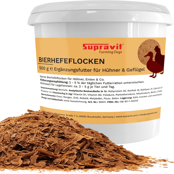 Supravit Bierhefeflocken Ergänzungsfutter für Hühner und Geflügel in einem fünfhundert Gramm Eimer.