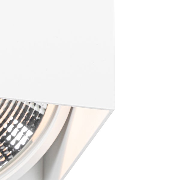 Detailaufnahme einer weißen Deckenleuchte