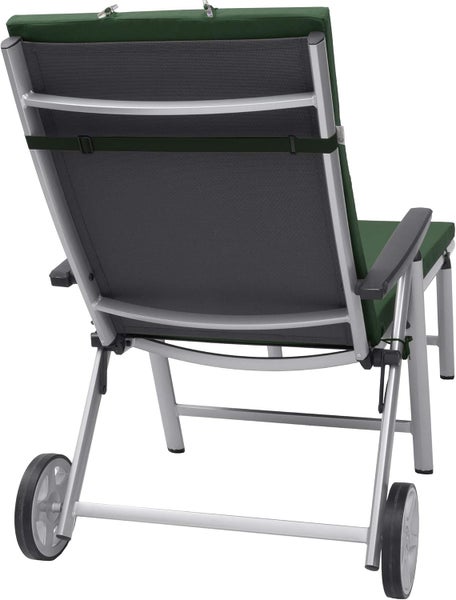 Rückansicht einer Gartenliege mit silberfarbenem Metallgestell, Rollen und grüner Polsterauflage mit Befestigungsband.