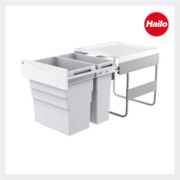 Hailo Einbau Mülltrennsystem mit zwei Abfallbehältern und Auszugsschienen für den Küchenunterschrank. Hailo Logo.
