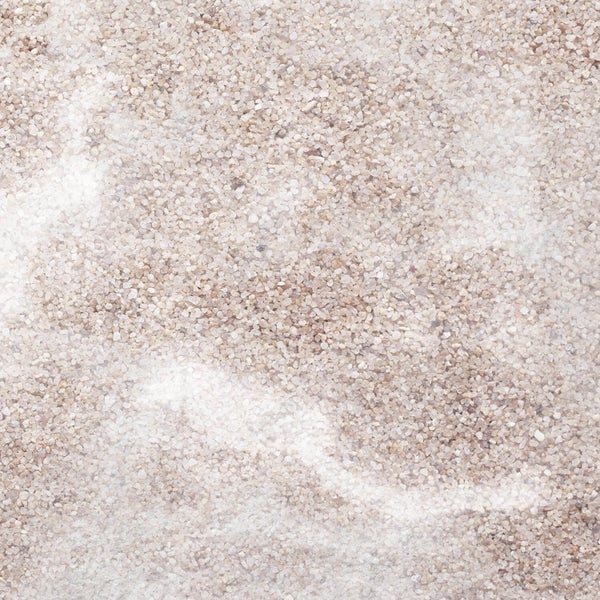 Feiner Aquariensand oder Dekosand mit gleichmäßiger Körnung für Aquarien und Dekorationen.