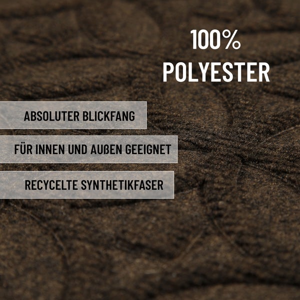 Teppichmaterial aus 100 Prozent recycelter Synthetikfaser, Polyester, für Innen- und Außenbereiche geeignet.