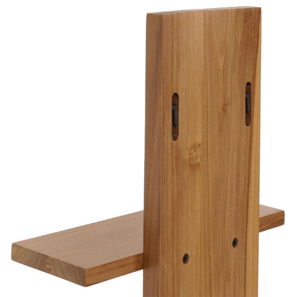 Holzregal mit Befestigungslöchern