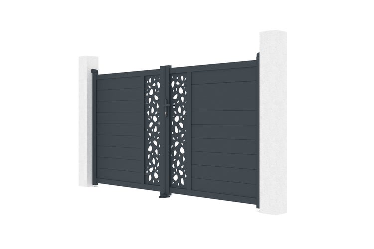 Zweiflügeliges Einfahrtstor aus Aluminium in Anthrazit mit horizontalen Lamellen und zentralem Dekorelement zwischen weißen Pfosten.