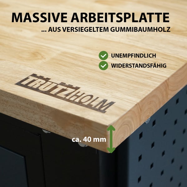 Massive Arbeitsplatte aus versiegeltem Gummibaumholz mit circa 40 Millimeter Stärke, unempfindlich und widerstandsfähig, Trutzholm Logo.