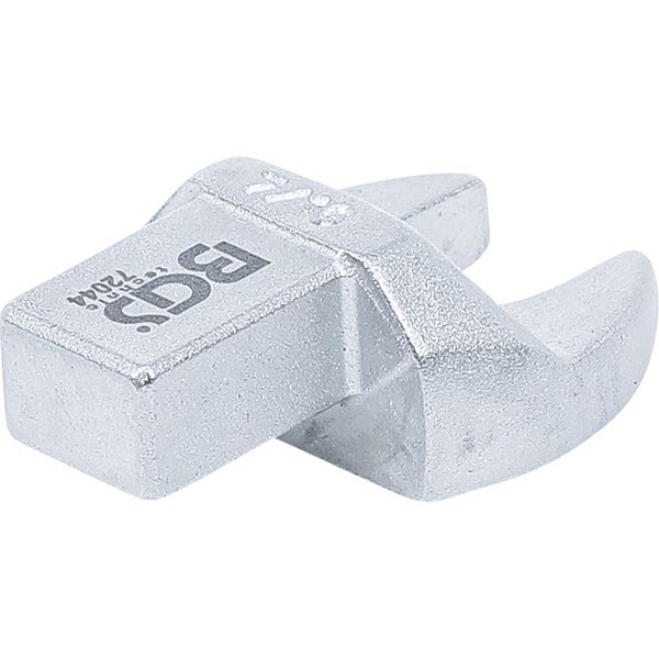 Eine Person benutzt ein Bosch Thermodetektor zur Temperaturmessung an einem Fahrzeug.