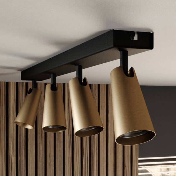 Deckenleuchte mit vier Strahlern